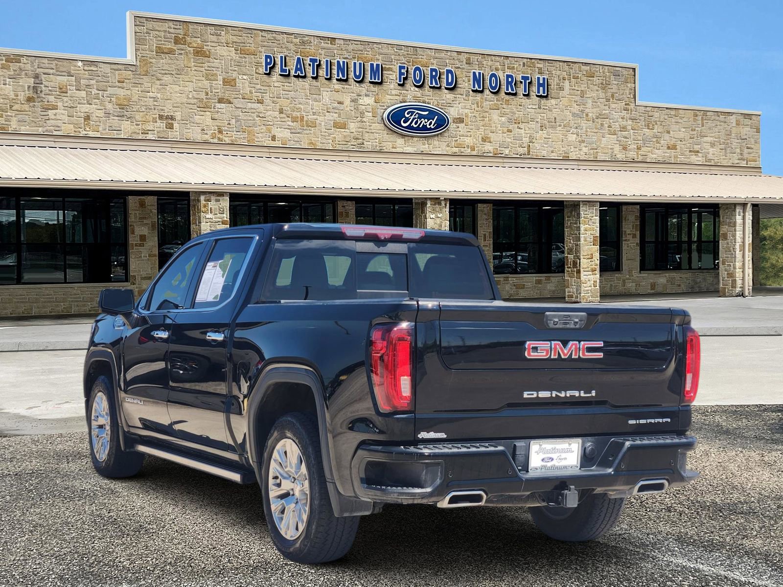 Used 2022 GMC Sierra 1500 Denali w/ Technology Package image 4