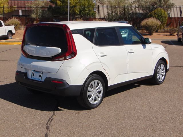 Used 2022 Kia Soul LX FWD image 4