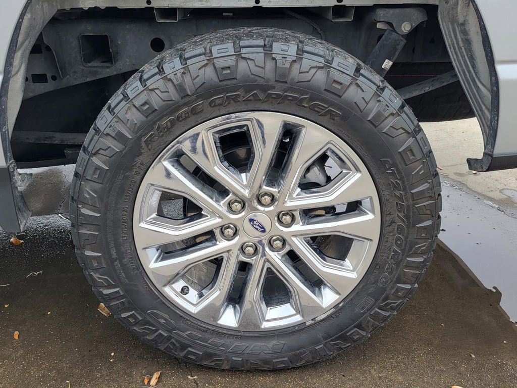Used 2024 Ford F150 Lariat w/ FX4 Off-Road Package image 31