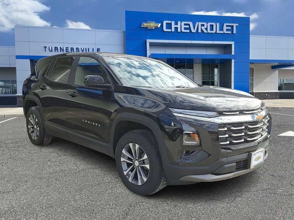 New 2026 Chevrolet Equinox LT w/ Convenience Package II FWD image 2