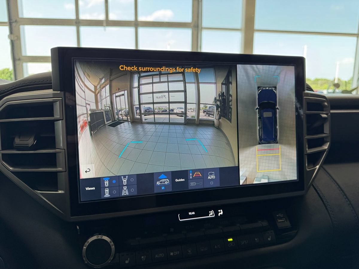 Used 2024 Toyota Sequoia Platinum AWD/4WD image 29