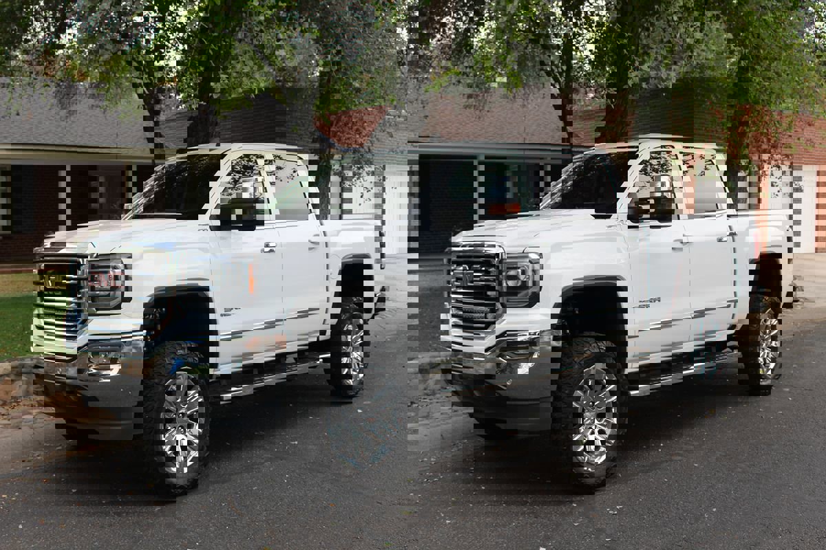 Used 2017 GMC Sierra 1500 SLT image 31