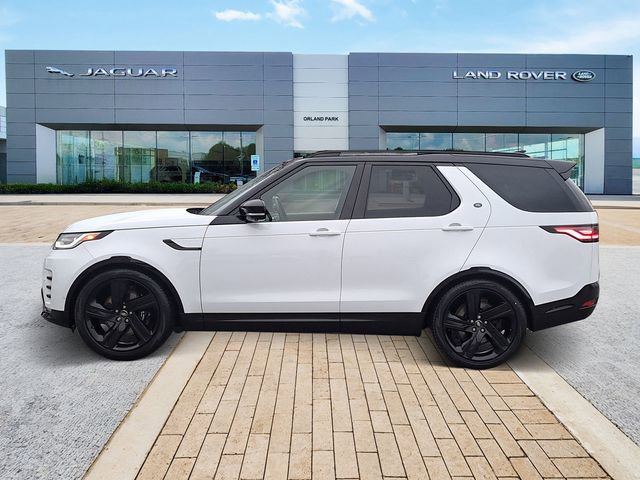 Used 2024 Land Rover Discovery Metropolitan Edition image 4