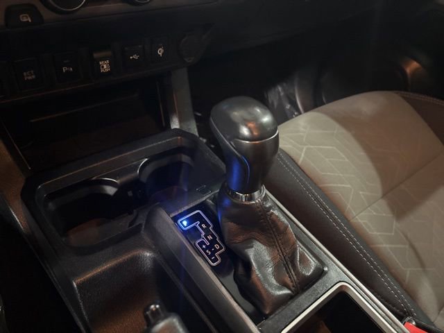 Used 2021 Toyota Tacoma TRD Off-Road w/ Technology Package AWD/4WD image 28