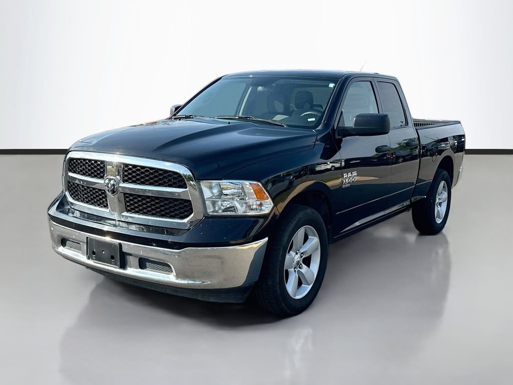 Used 2024 RAM 1500 Classic SLT AWD/4WD image 3