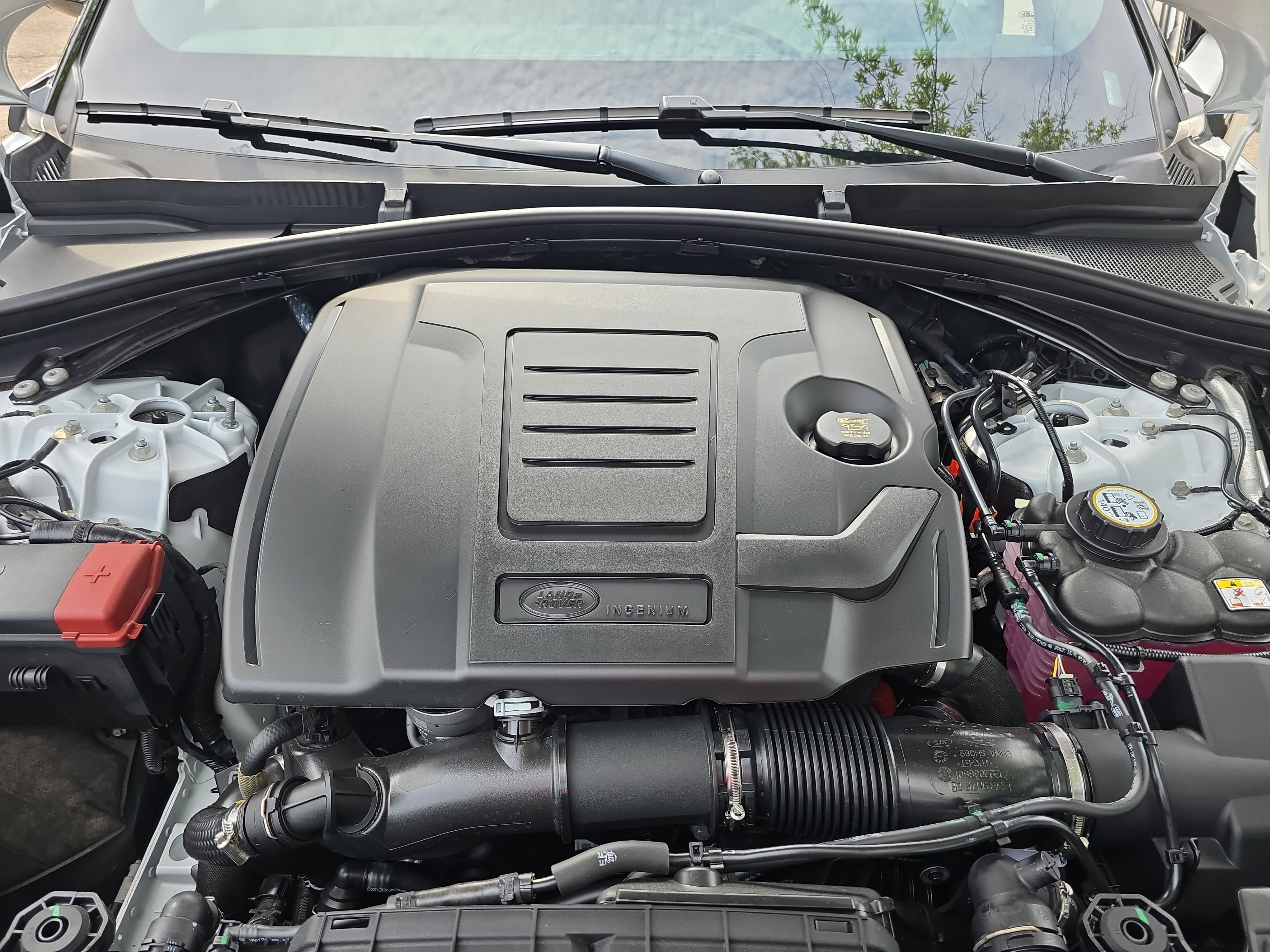 New 2026 Land Rover Range Rover Velar Dynamic SE image 31