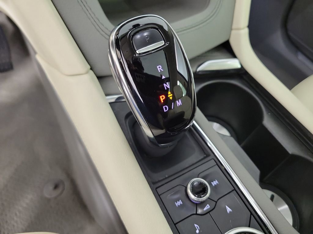 Certified 2024 Cadillac XT5 Premium Luxury FWD image 31