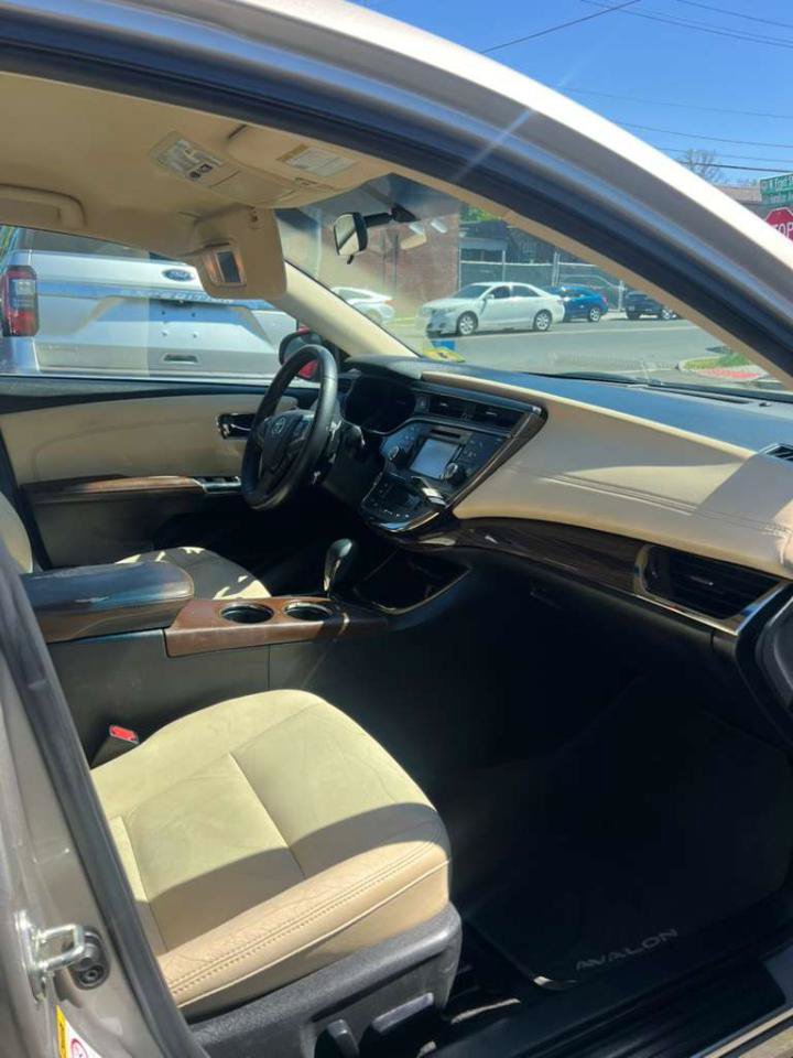 Used 2015 Toyota Avalon XLE FWD image 26