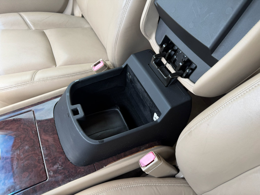 Used 2013 Cadillac Escalade ESV Luxury RWD image 20