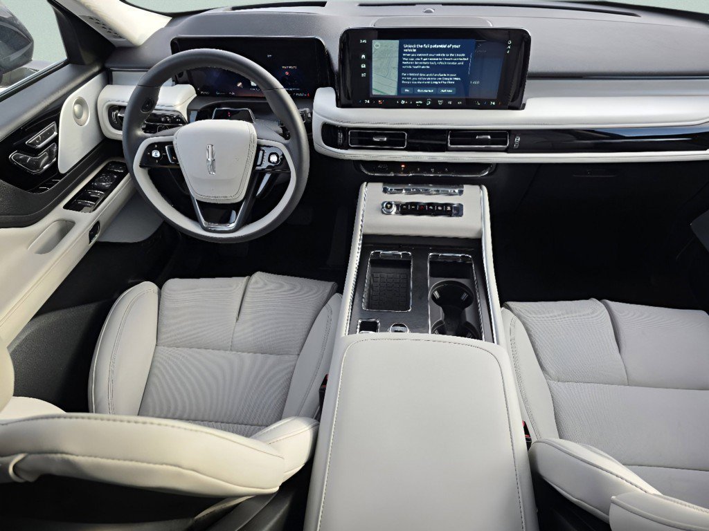 Used 2025 Lincoln Aviator Reserve w/ Equipment Group 201A image 28