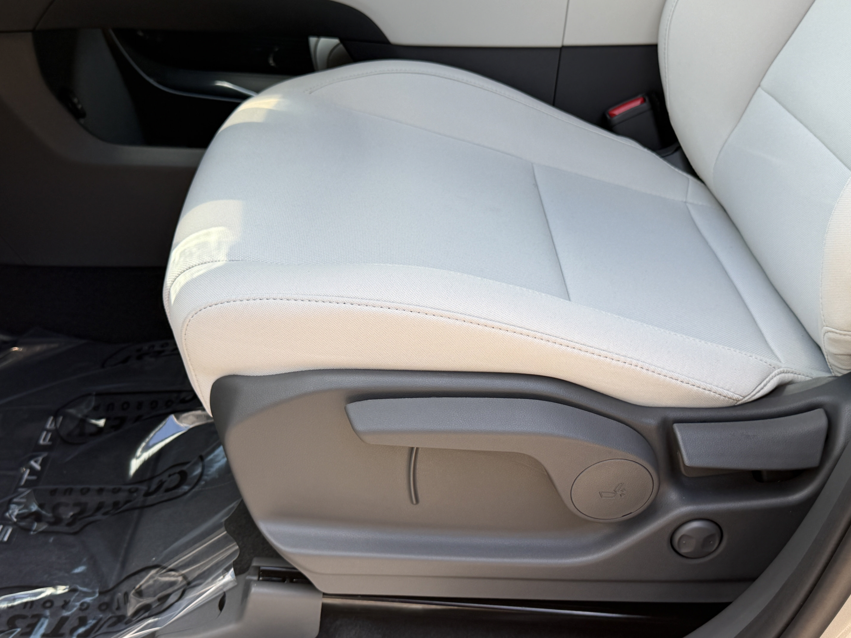 New 2027 Hyundai Santa Fe SE FWD image 23