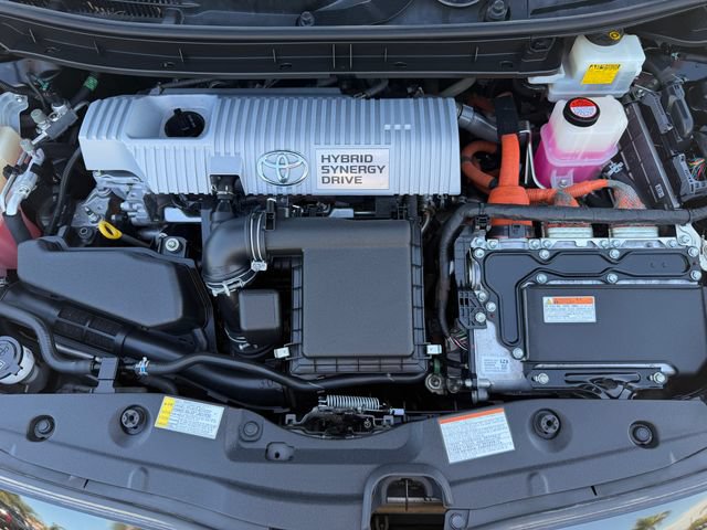 Used 2015 Toyota Prius Two FWD image 21