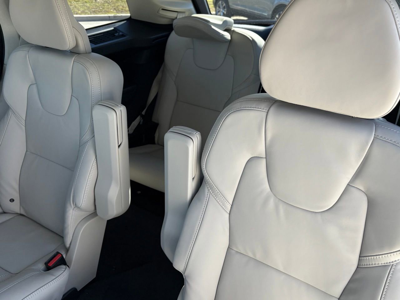 New 2026 Volvo XC90 B6 Ultra w/ Lounge Package image 26