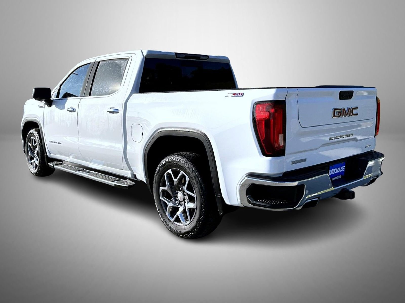 Used 2024 GMC Sierra 1500 SLT image 7