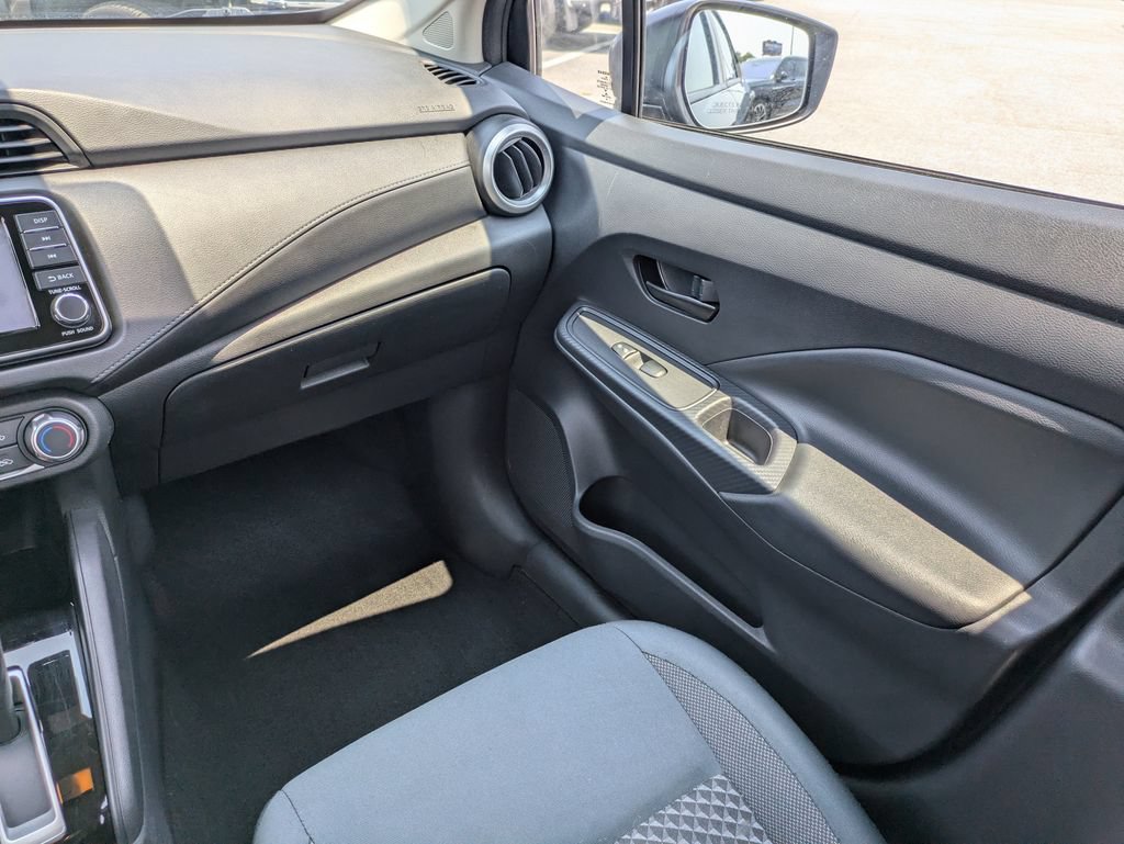 Used 2020 Nissan Versa S FWD image 15