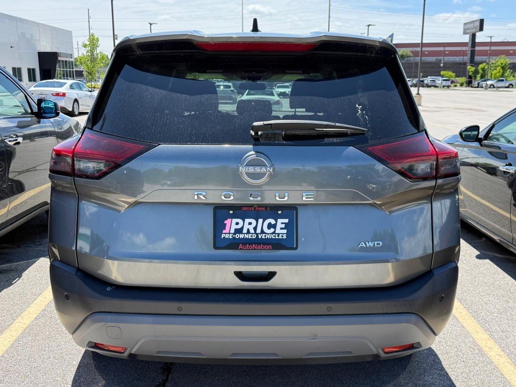 Used 2023 Nissan Rogue S AWD/4WD image 7