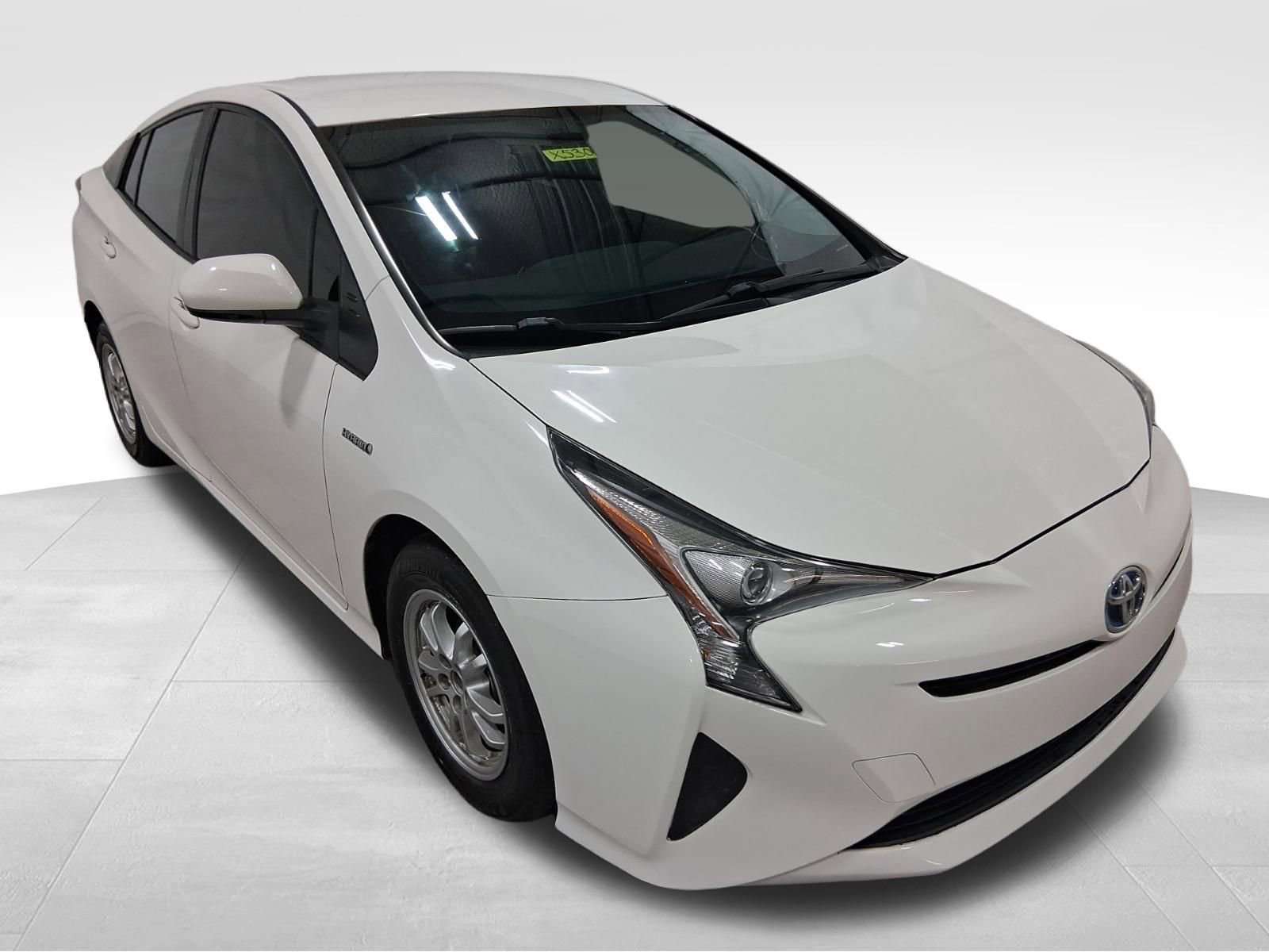 Used 2016 Toyota Prius Two FWD image 3