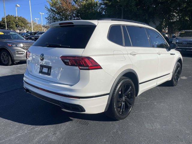 Certified 2023 Volkswagen Tiguan SE R-Line FWD image 7