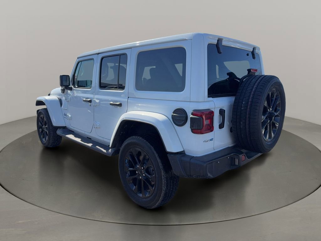 Used 2023 Jeep Wrangler Unlimited Sahara image 5