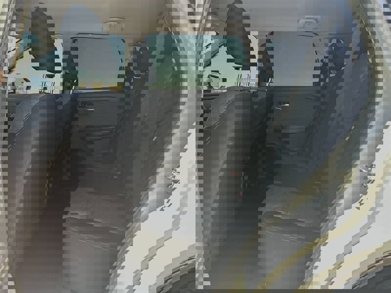 Used 2023 Nissan Rogue SV image 4