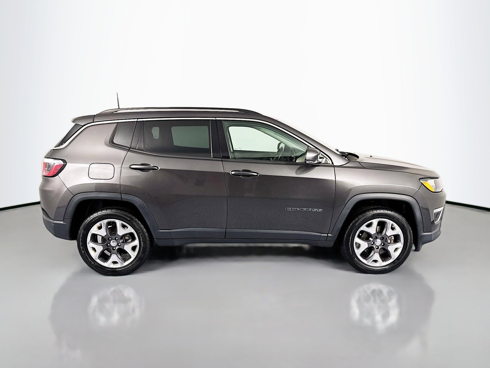Used 2020 Jeep Compass Limited image 4