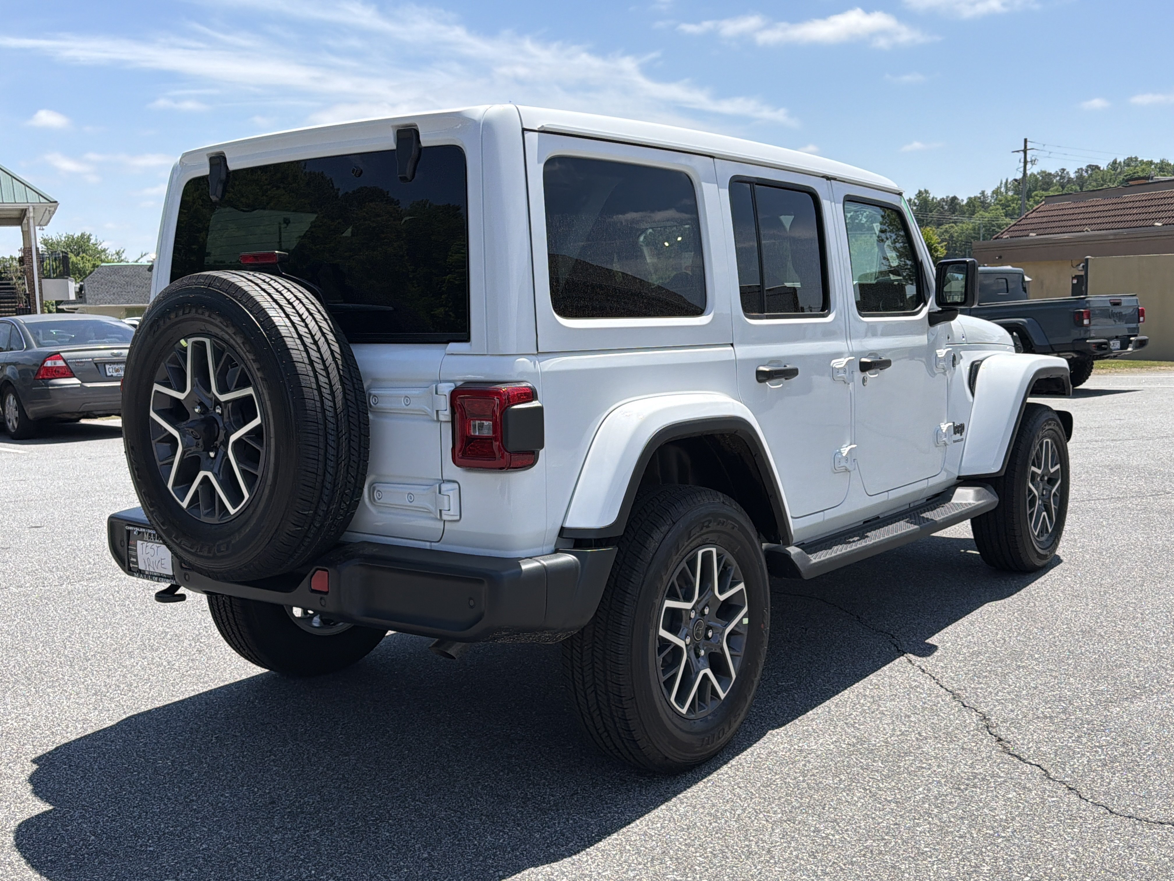 New 2026 Jeep Wrangler Unlimited Sahara AWD/4WD image 5