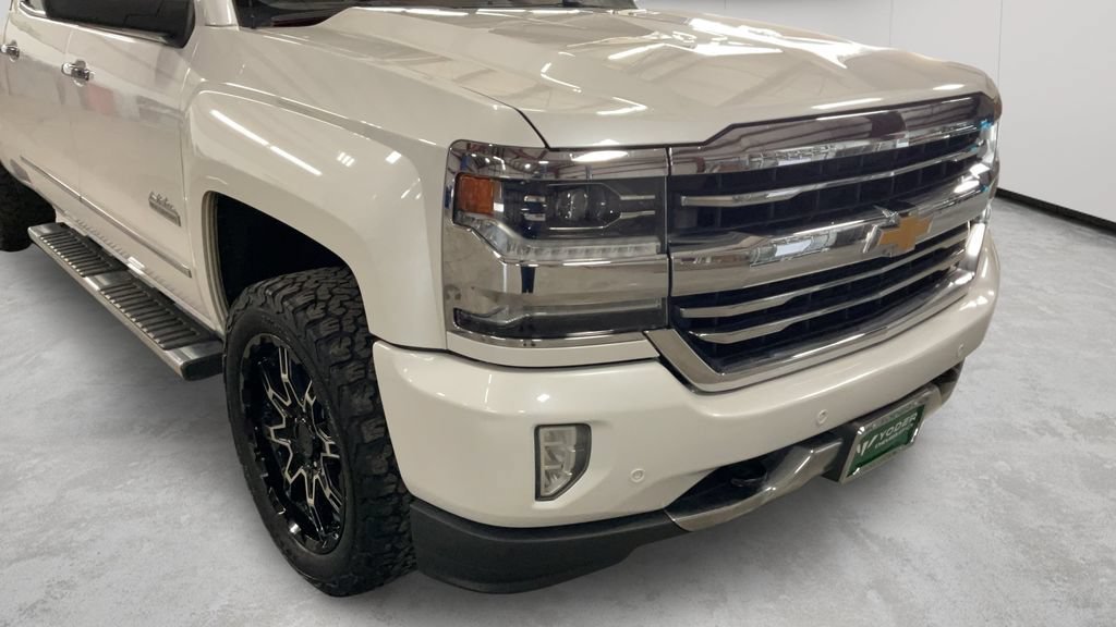 Used 2018 Chevrolet Silverado 1500 High Country AWD/4WD image 55