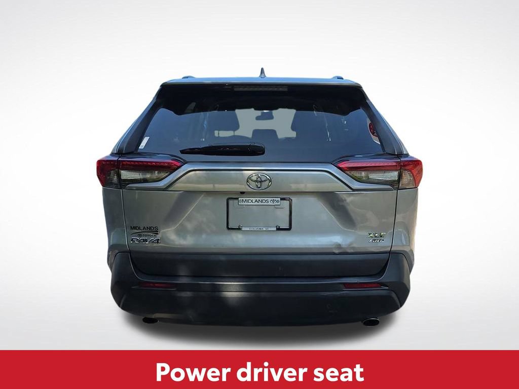 Used 2021 Toyota RAV4 XLE AWD/4WD image 8