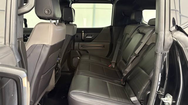 Used 2025 GMC Hummer EV 2X image 17
