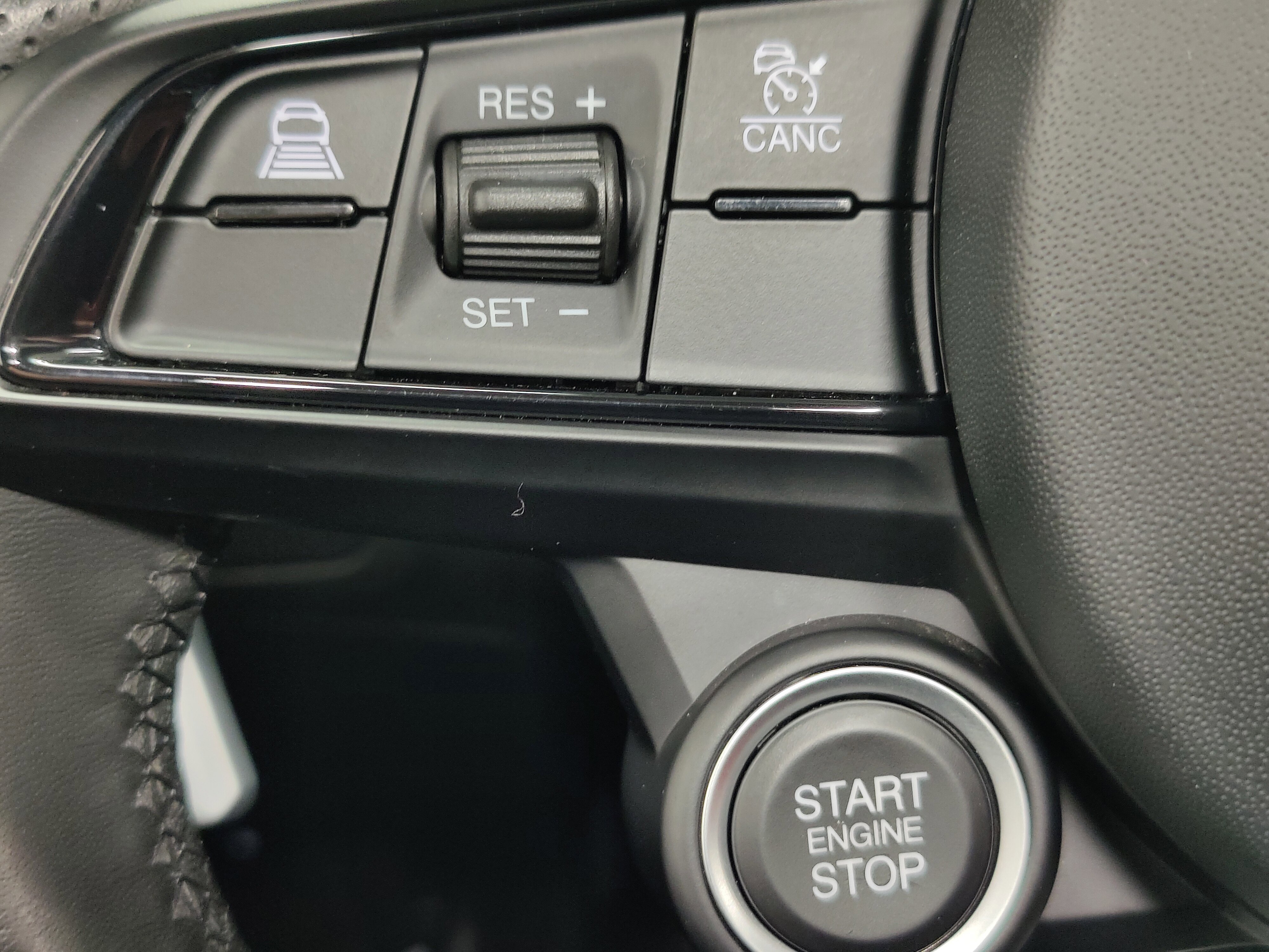 Certified 2022 Alfa Romeo Giulia Veloce image 29