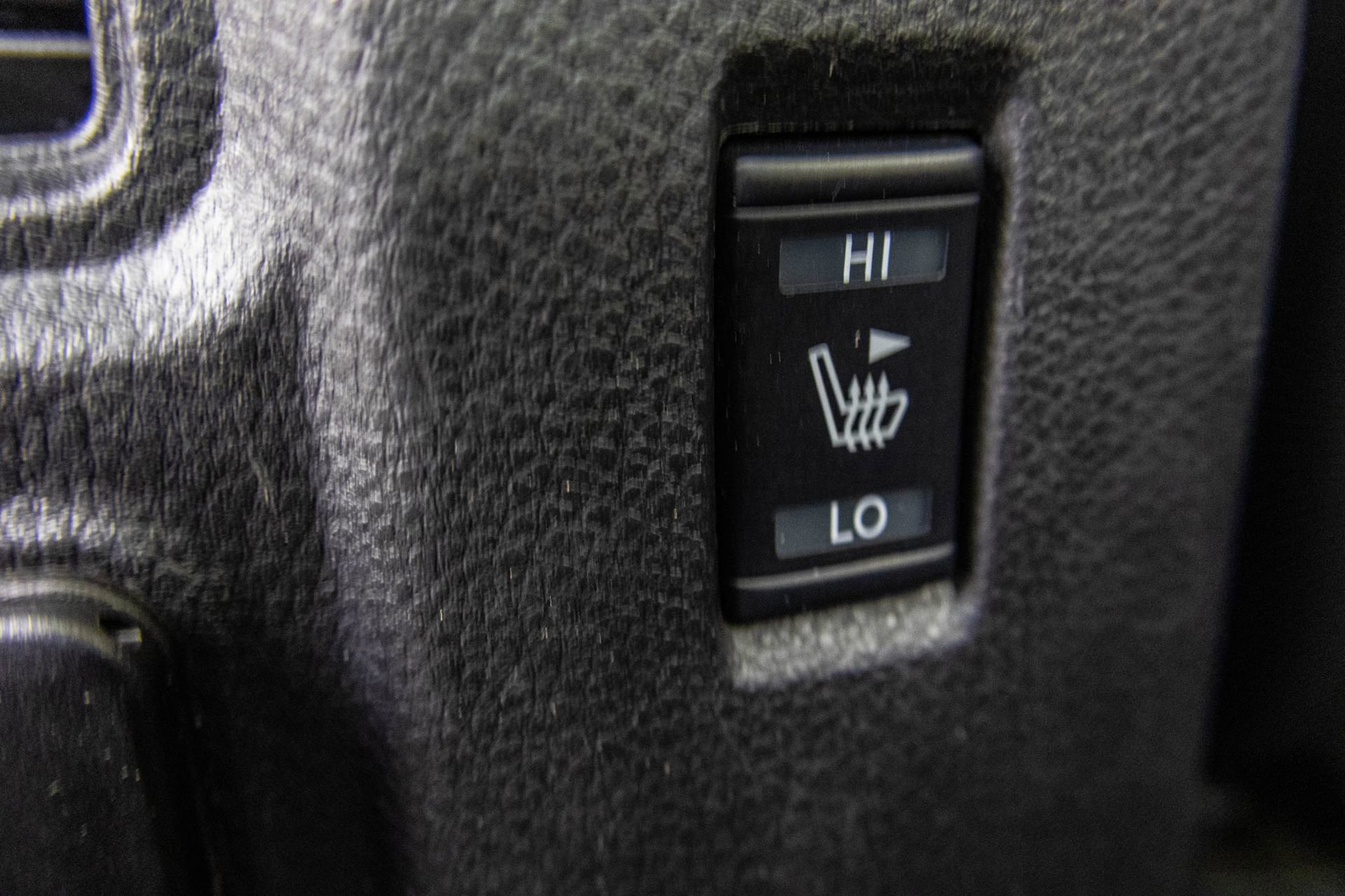Used 2021 Nissan Titan Platinum Reserve w/ Moonroof Package AWD/4WD image 42