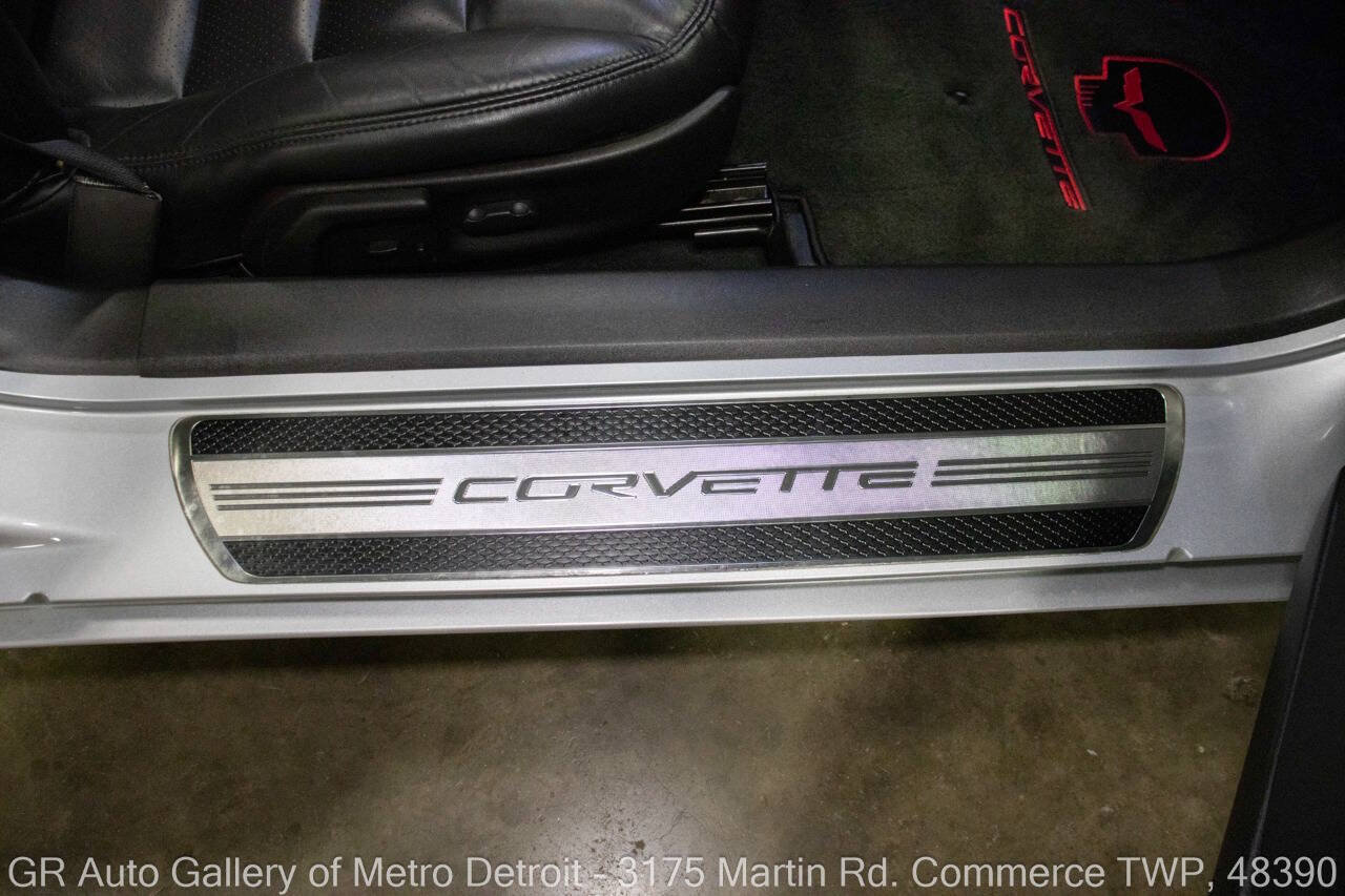 Used 2009 Chevrolet Corvette Coupe w/ Preferred Equipment Group RWD image 40