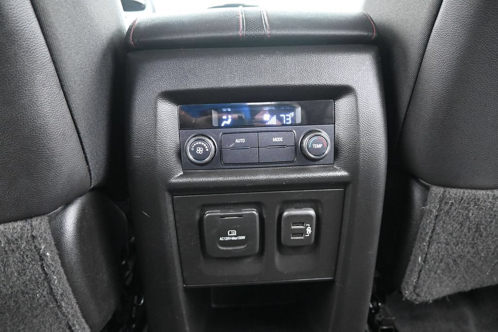 Used 2022 Chevrolet Traverse RS FWD image 17
