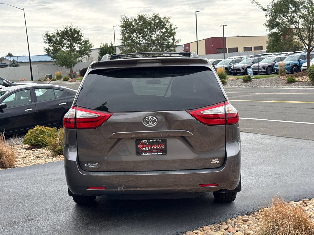 Used 2017 Toyota Sienna LE AWD/4WD image 13