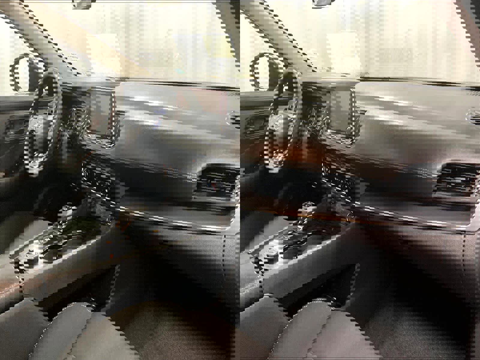 Used 2025 Nissan Rogue S image 14