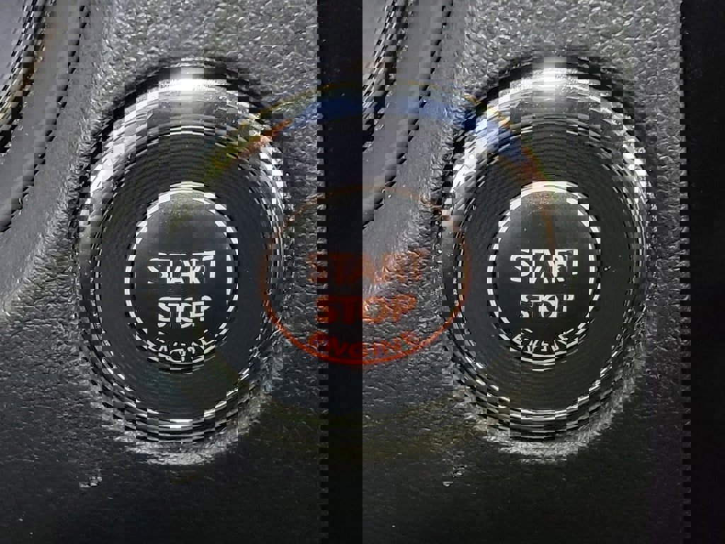 Used 2019 Nissan Rogue SV image 19