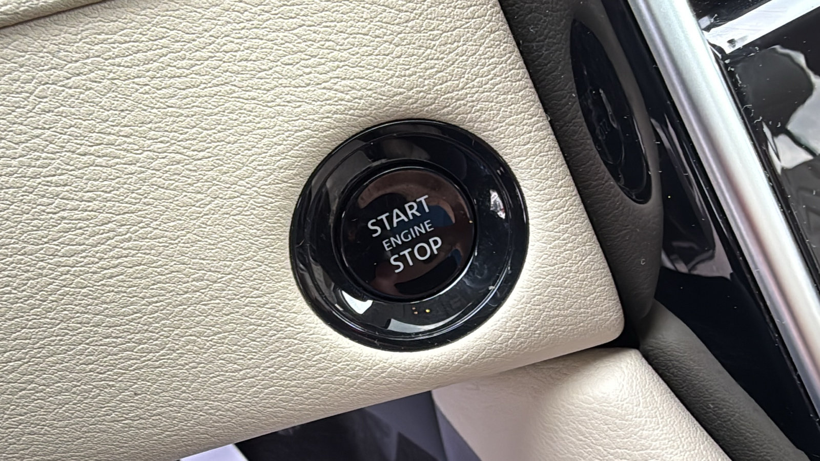 Certified 2026 Nissan Armada Platinum AWD/4WD image 12