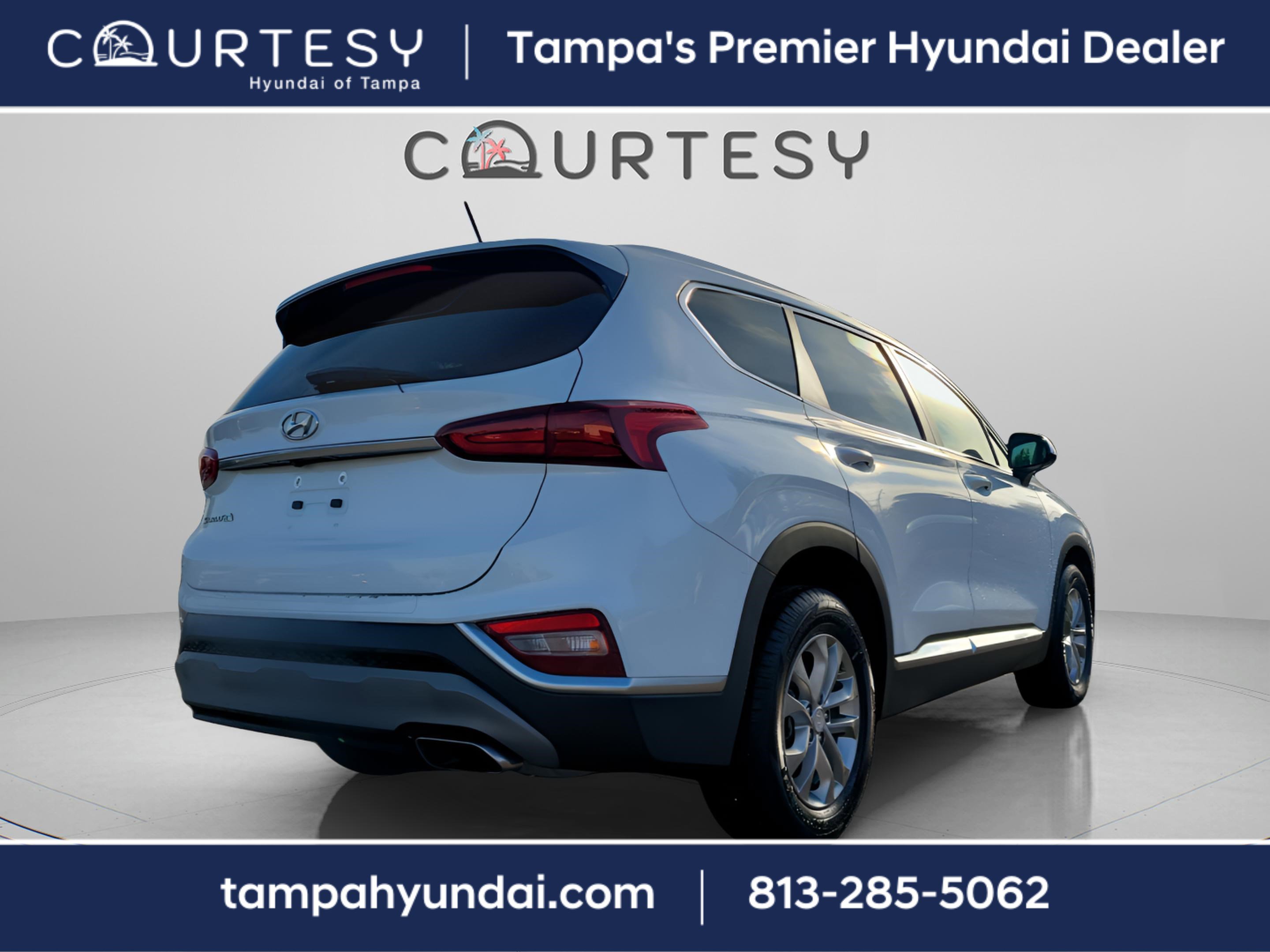 Used 2020 Hyundai Santa Fe SE image 3
