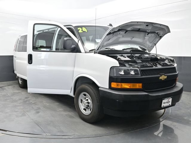 Used 2024 Chevrolet Express 3500 LS RWD image 40