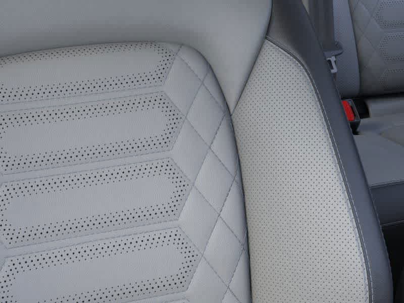New 2024 Ford Escape SE w/ PHEV Premium Package FWD image 16