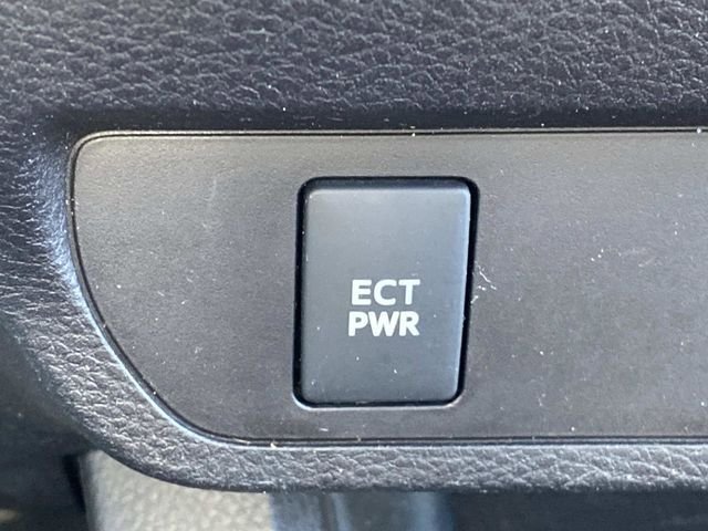 Used 2017 Toyota Tacoma TRD Sport w/ Tow Package (A/T) image 30