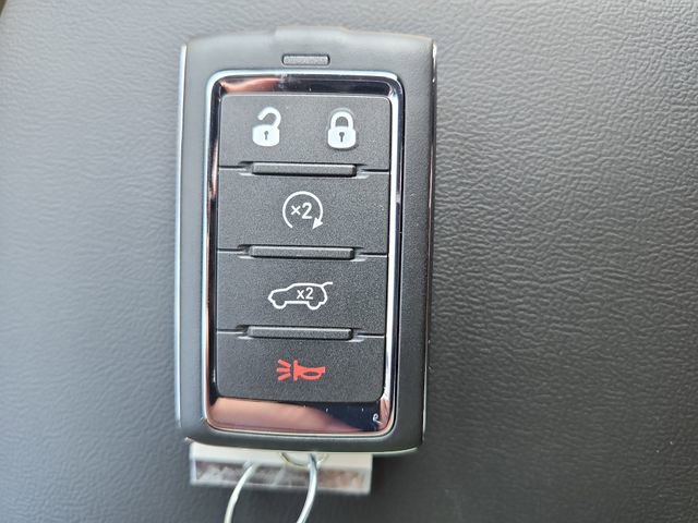 New 2025 Jeep Grand Cherokee Limited w/ Trailer Tow Package image 31