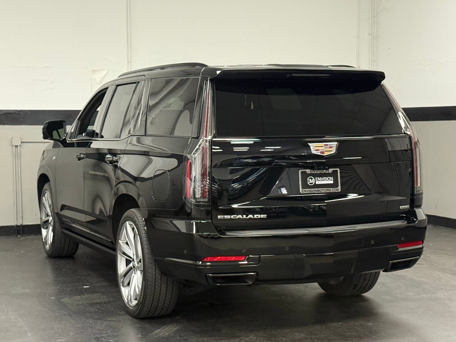 Used 2025 Cadillac Escalade Sport Platinum image 8