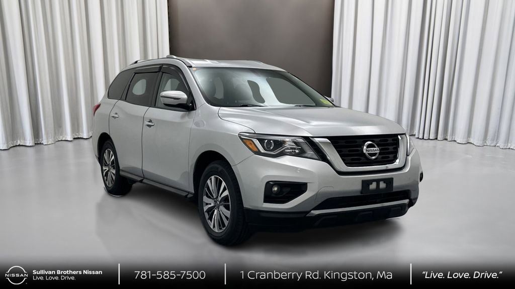 Used 2019 Nissan Pathfinder SV w/ SV Tech Package AWD/4WD image 3