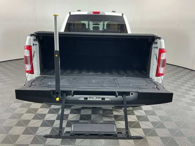 Used 2021 Ford F150 Platinum w/ FX4 Off-Road Package AWD/4WD image 8