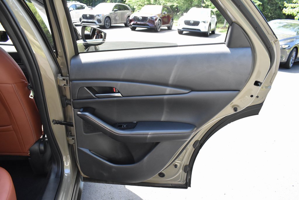 New 2025 MAZDA CX-30 Carbon image 19