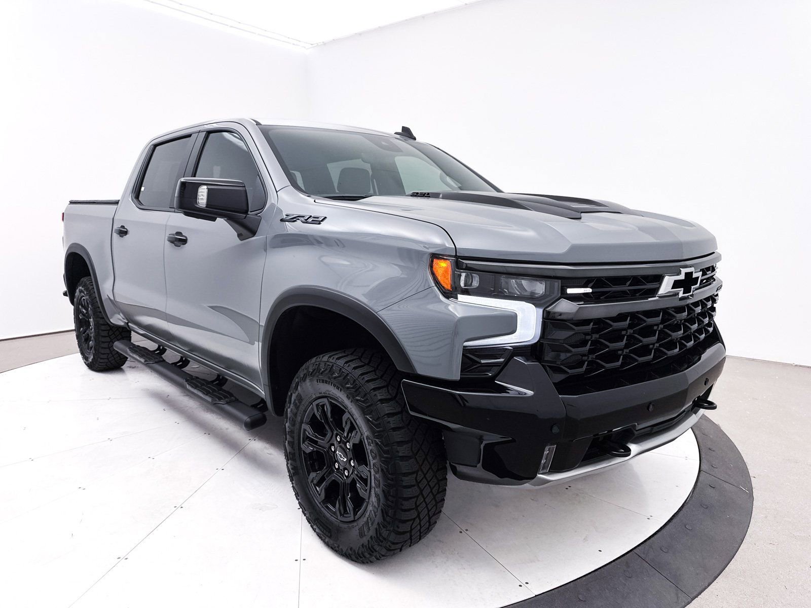 Used 2025 Chevrolet Silverado 1500 ZR2 w/ Technology Package image 25