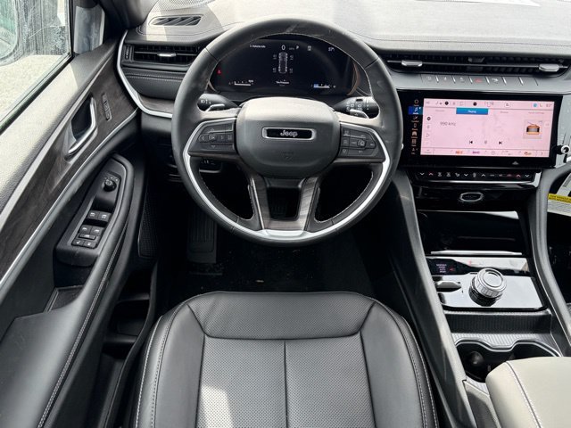 New 2026 Jeep Grand Cherokee Limited AWD/4WD image 40