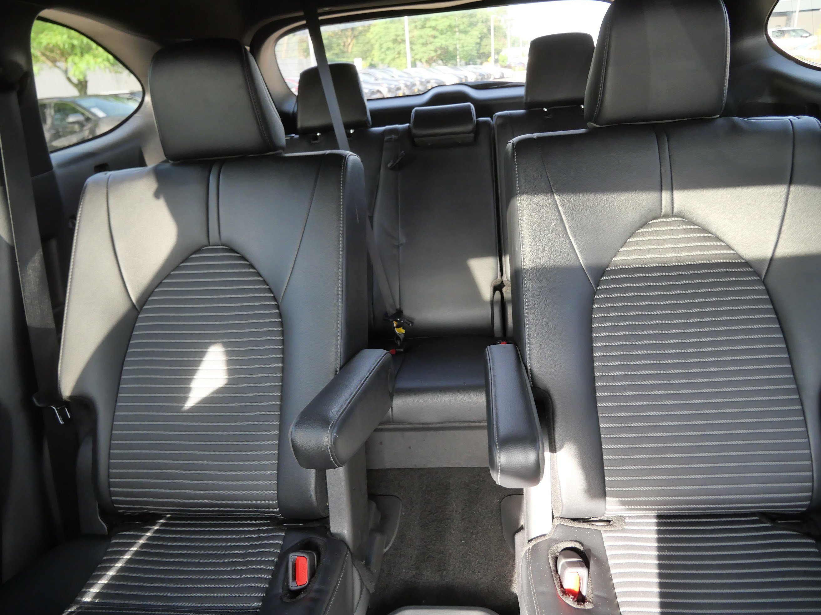 Certified 2025 Toyota Highlander XSE AWD/4WD image 14