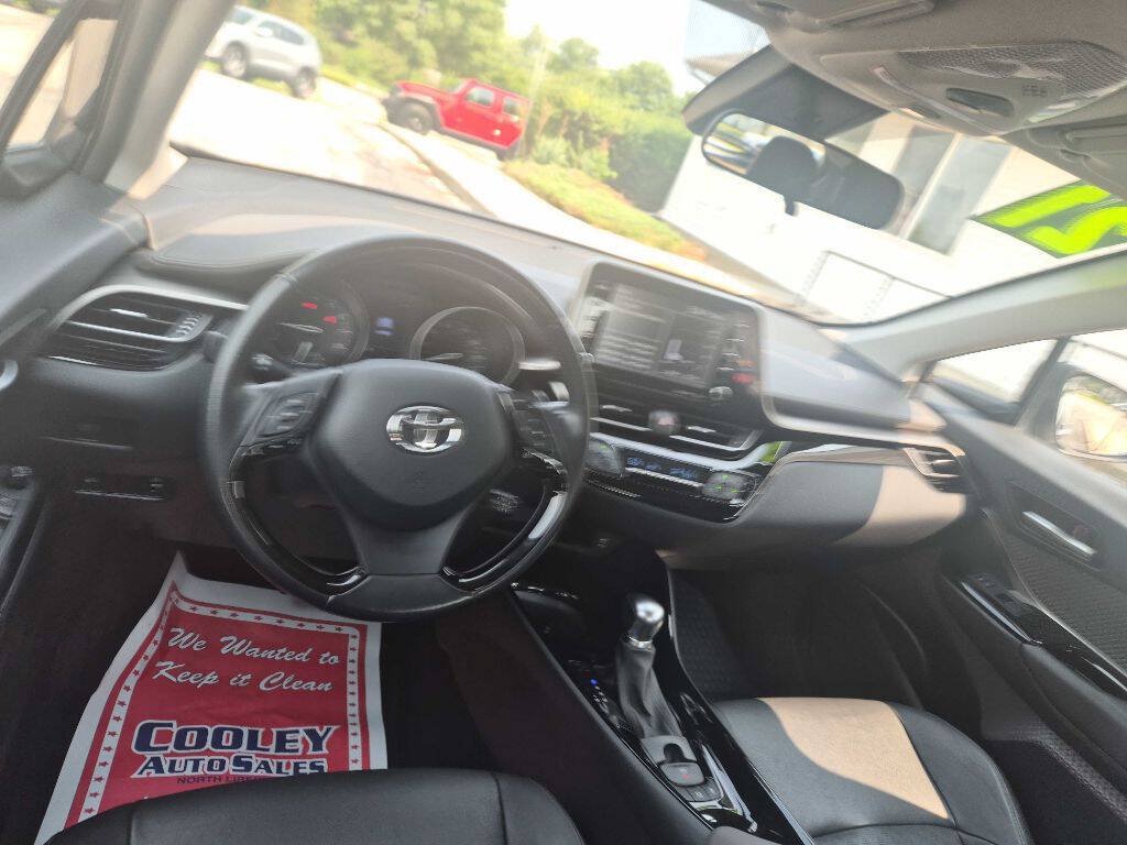 Used 2021 Toyota C-HR Limited FWD image 7